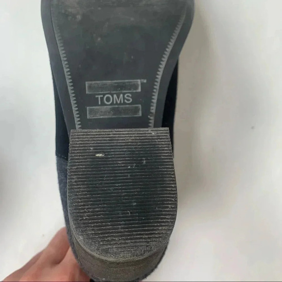 Toms Lacy Ankle Bootie Black and Grey Tassle Zipper Size 6.5 - Picture 12 of 13